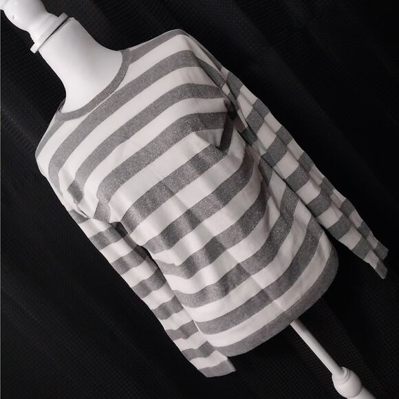 JONES NEW YORK SPORT! SHIMMERY SILVER & CREAM STRIPED LIGHTWEIGHT SWEATER! SZ L - Picture 1 of 9